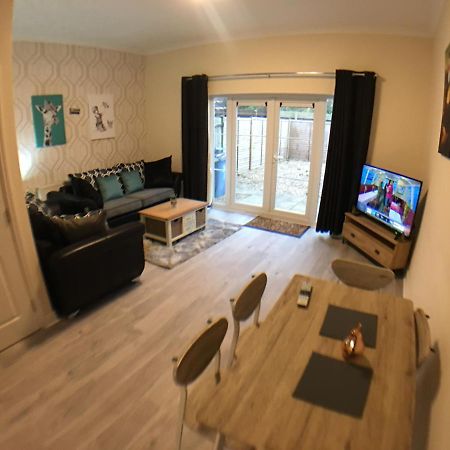 Very Large House, 6 Beds, 4 Bedrooms, 3 Bathrooms, 5 Smart Tv'S & Van Parking Boston Luaran gambar