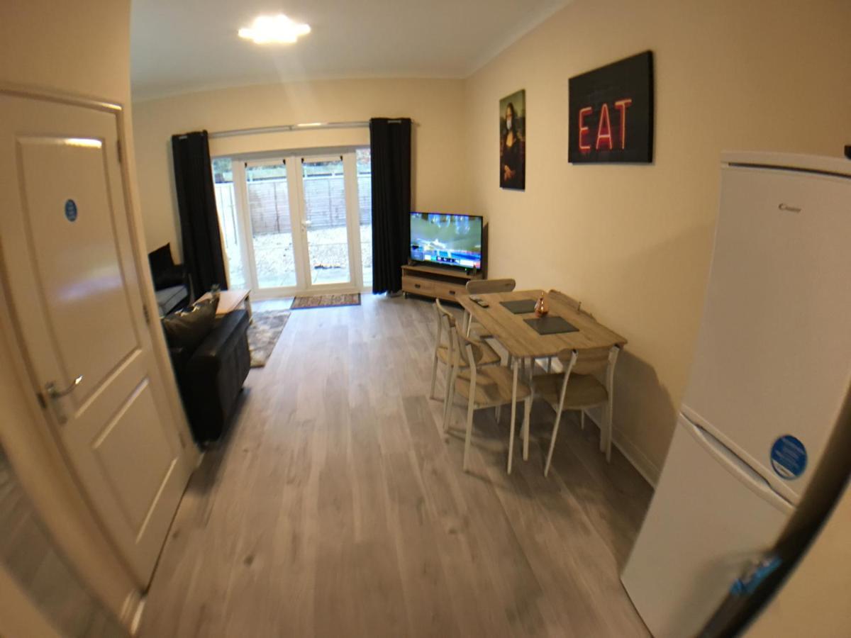 Very Large House, 6 Beds, 4 Bedrooms, 3 Bathrooms, 5 Smart Tv'S & Van Parking Boston Luaran gambar