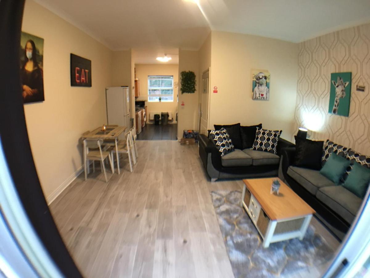 Very Large House, 6 Beds, 4 Bedrooms, 3 Bathrooms, 5 Smart Tv'S & Van Parking Boston Luaran gambar