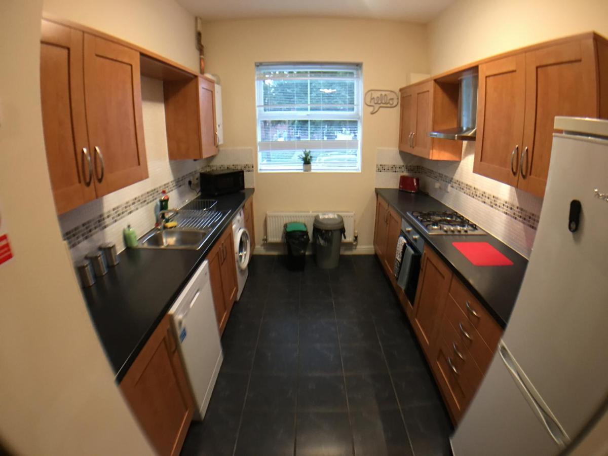 Very Large House, 6 Beds, 4 Bedrooms, 3 Bathrooms, 5 Smart Tv'S & Van Parking Boston Luaran gambar
